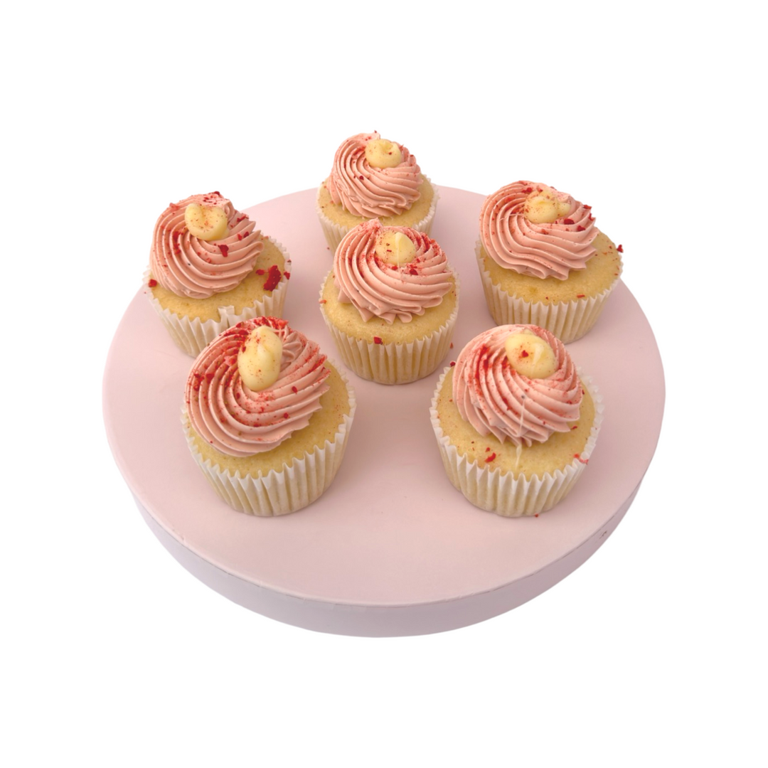 White Chocolate & Strawberry Cup Cake 4 pack