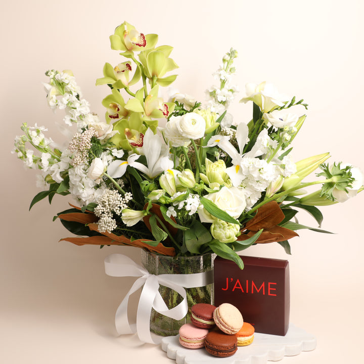 Pearl Designer Vase & Gift