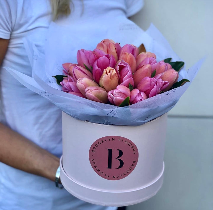 Deluxe Tulip Hat Box
