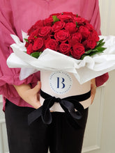 Load image into Gallery viewer, Red Rose Dome Brooklyn Box - Brooklyn Flowers
