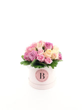 Load image into Gallery viewer, Rose Dome Brooklyn Box - Brooklyn Flowers
