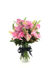 Load image into Gallery viewer, Pretty Bouquet - Brooklyn Flowers

