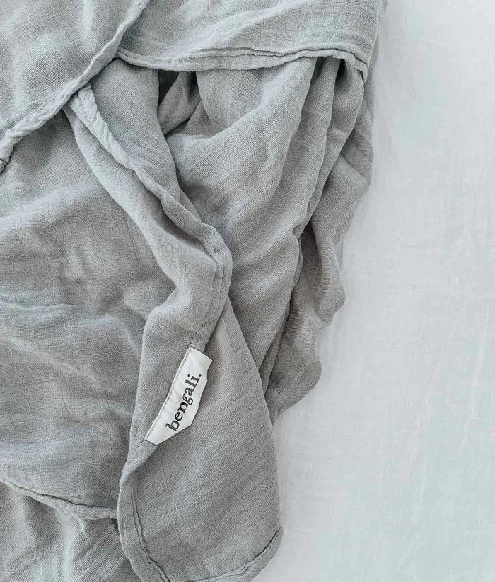 BAMBOO BLEND SWADDLE - MIST
