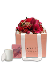 Load image into Gallery viewer, The Love Posy Bag &amp; Ecoya Candle Gift Package &amp; FREE vase - Brooklyn Flowers
